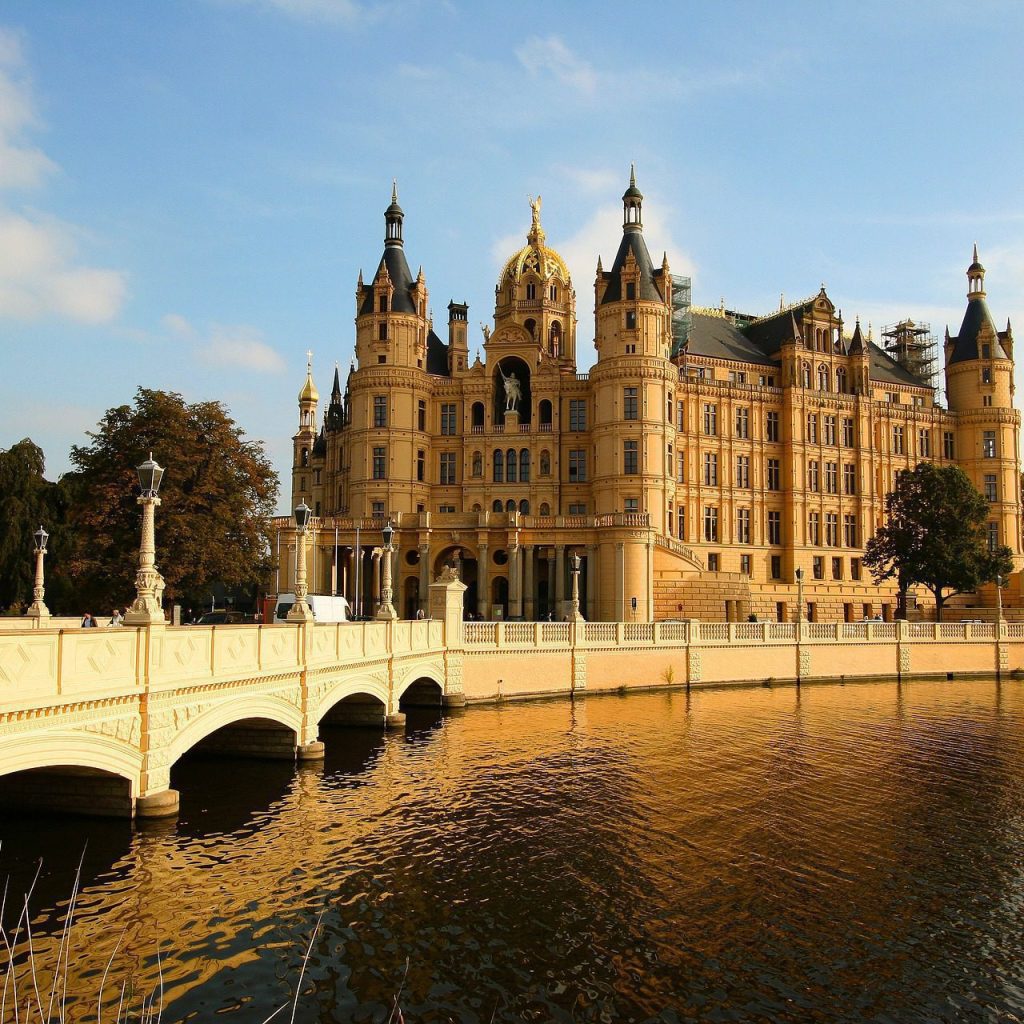 1631185482-schwerin-castle
